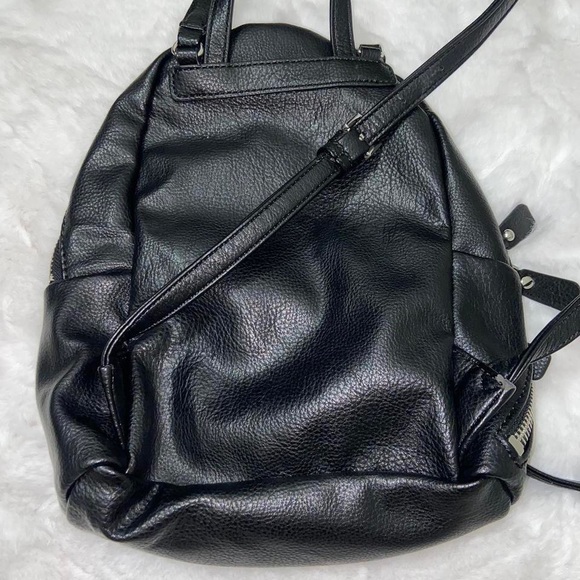 Guess mini backpack - Picture 3 of 3